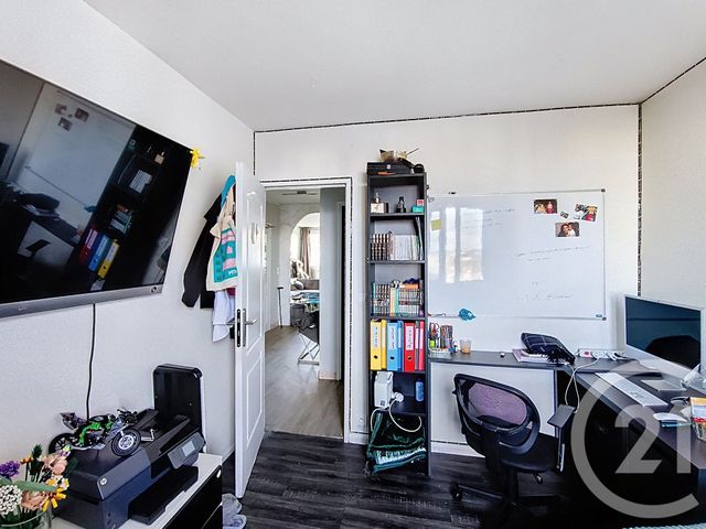 Appartement F3 à vendre - 3 pièces - 67.32 m2 - ST DENIS - 93 - ILE-DE-FRANCE - Century 21 Riva Immobilier