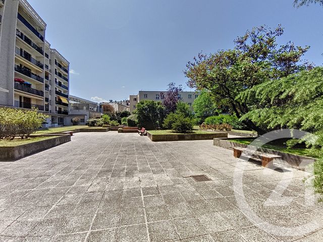 Appartement F4 à vendre - 4 pièces - 81.19 m2 - ST DENIS - 93 - ILE-DE-FRANCE - Century 21 Riva Immobilier