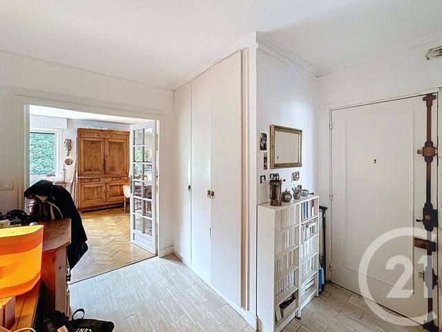 Appartement F4 à vendre - 4 pièces - 81.19 m2 - ST DENIS - 93 - ILE-DE-FRANCE - Century 21 Riva Immobilier