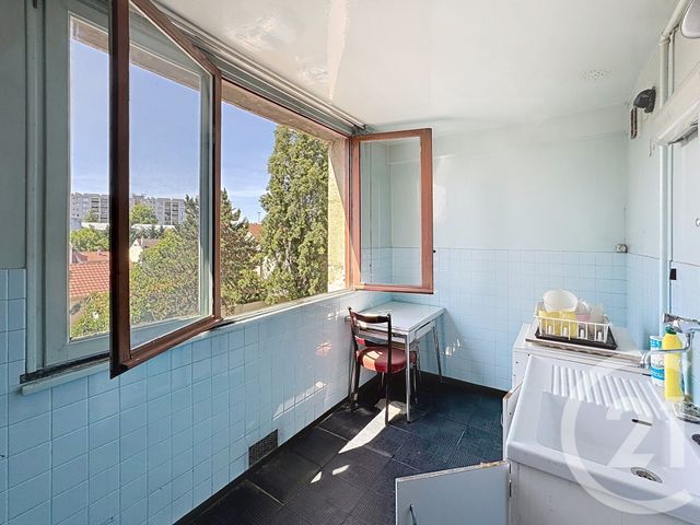 Appartement F4 à vendre - 4 pièces - 66.16 m2 - PIERREFITTE SUR SEINE - 93 - ILE-DE-FRANCE - Century 21 Riva Immobilier