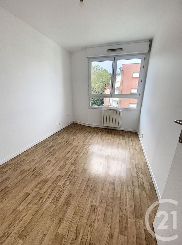 Appartement F3 à vendre - 3 pièces - 63.66 m2 - ST DENIS - 93 - ILE-DE-FRANCE - Century 21 Riva Immobilier Appartement F3 à vendre - 3 pièces - 63.66 m2 - ST DENIS - 93 - ILE-DE-FRANCE - Century 21 Riva Immobilier