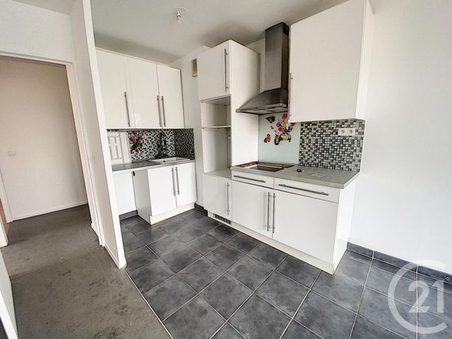 Appartement F3 à vendre - 3 pièces - 63.66 m2 - ST DENIS - 93 - ILE-DE-FRANCE - Century 21 Riva Immobilier Appartement F3 à vendre - 3 pièces - 63.66 m2 - ST DENIS - 93 - ILE-DE-FRANCE - Century 21 Riva Immobilier