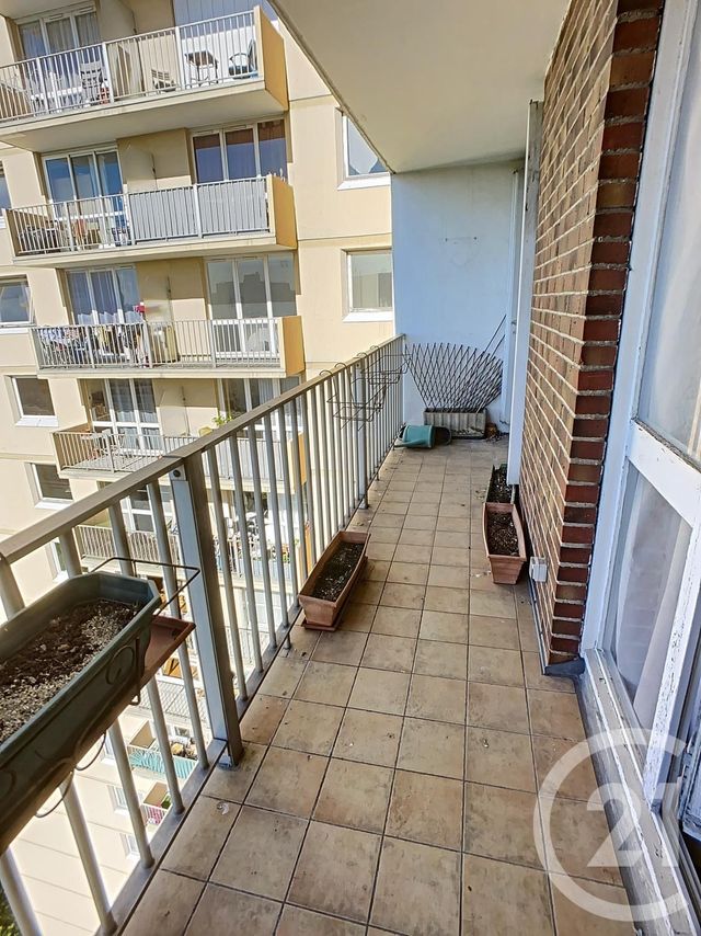 Appartement F2 à vendre - 2 pièces - 46.25 m2 - ST DENIS - 93 - ILE-DE-FRANCE - Century 21 Riva Immobilier Appartement F2 à vendre - 2 pièces - 46.25 m2 - ST DENIS - 93 - ILE-DE-FRANCE - Century 21 Riva Immobilier