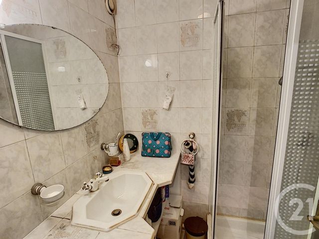 Appartement F2 à vendre - 2 pièces - 46.25 m2 - ST DENIS - 93 - ILE-DE-FRANCE - Century 21 Riva Immobilier Appartement F2 à vendre - 2 pièces - 46.25 m2 - ST DENIS - 93 - ILE-DE-FRANCE - Century 21 Riva Immobilier