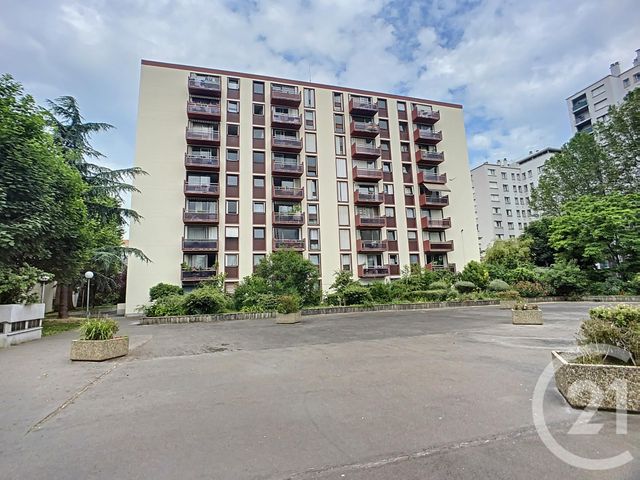 Appartement F3 à vendre - 3 pièces - 60.93 m2 - ST DENIS - 93 - ILE-DE-FRANCE - Century 21 Riva Immobilier Appartement F3 à vendre - 3 pièces - 60.93 m2 - ST DENIS - 93 - ILE-DE-FRANCE - Century 21 Riva Immobilier