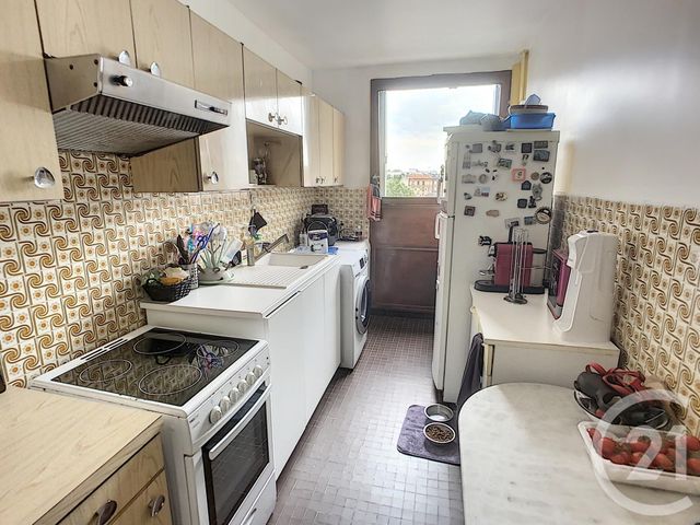 Appartement F3 à vendre - 3 pièces - 60.93 m2 - ST DENIS - 93 - ILE-DE-FRANCE - Century 21 Riva Immobilier Appartement F3 à vendre - 3 pièces - 60.93 m2 - ST DENIS - 93 - ILE-DE-FRANCE - Century 21 Riva Immobilier