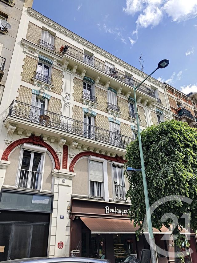 Appartement F3 à vendre - 3 pièces - 54.18 m2 - ST DENIS - 93 - ILE-DE-FRANCE - Century 21 Riva Immobilier Appartement F3 à vendre - 3 pièces - 54.18 m2 - ST DENIS - 93 - ILE-DE-FRANCE - Century 21 Riva Immobilier