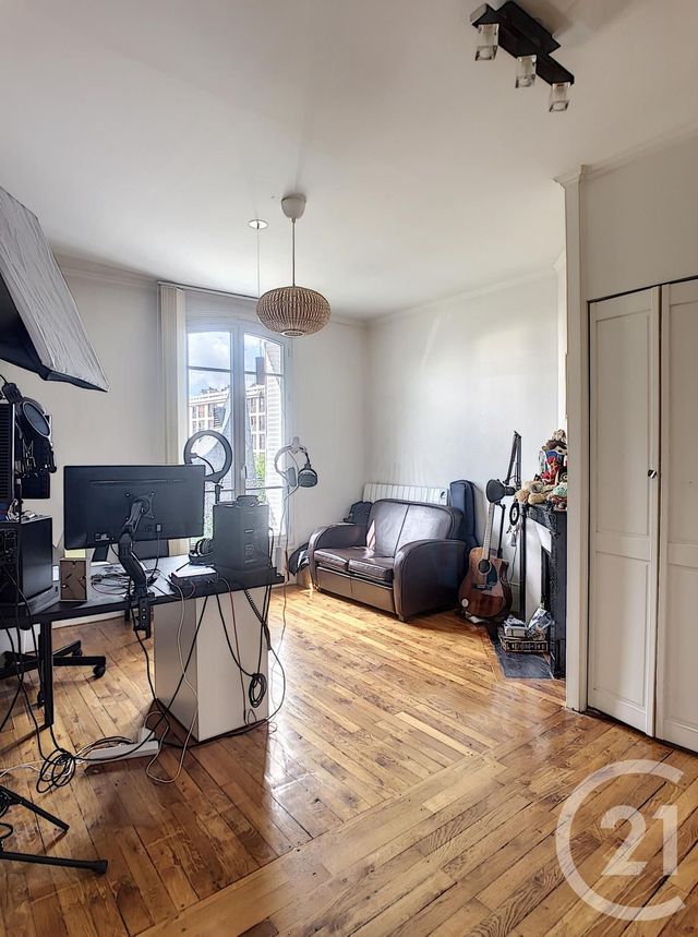Appartement F3 à vendre - 3 pièces - 54.18 m2 - ST DENIS - 93 - ILE-DE-FRANCE - Century 21 Riva Immobilier Appartement F3 à vendre - 3 pièces - 54.18 m2 - ST DENIS - 93 - ILE-DE-FRANCE - Century 21 Riva Immobilier