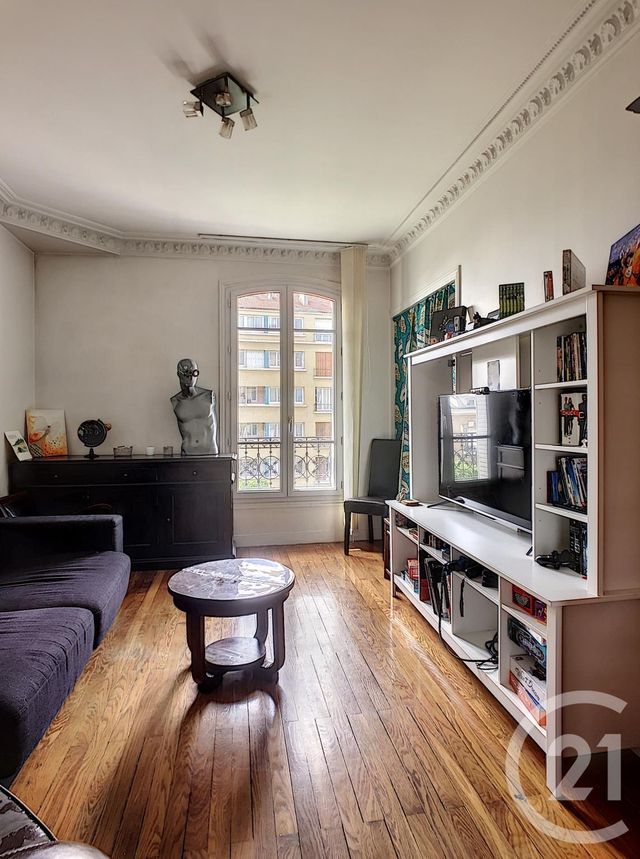 Appartement F3 à vendre - 3 pièces - 54.18 m2 - ST DENIS - 93 - ILE-DE-FRANCE - Century 21 Riva Immobilier Appartement F3 à vendre - 3 pièces - 54.18 m2 - ST DENIS - 93 - ILE-DE-FRANCE - Century 21 Riva Immobilier
