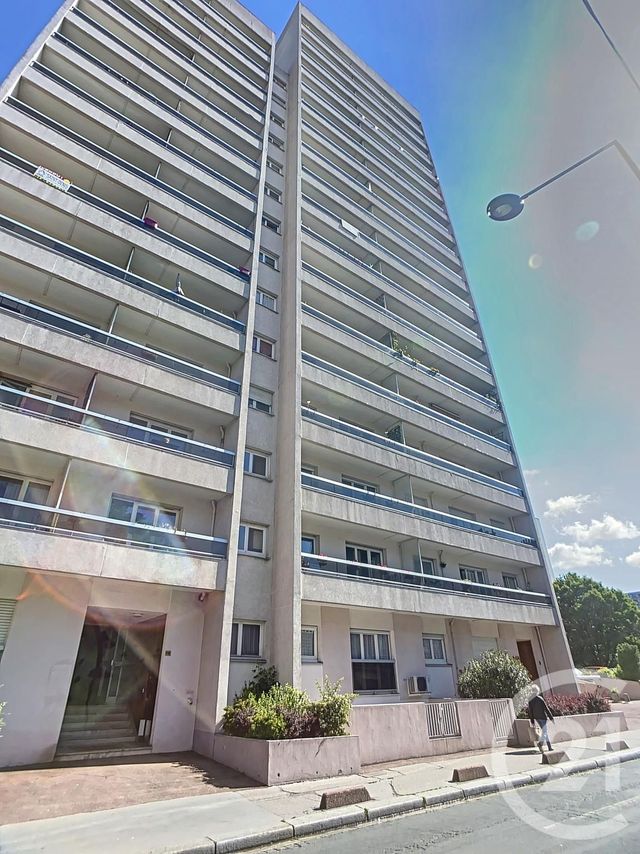 Appartement F3 à vendre - 3 pièces - 62.18 m2 - ST DENIS - 93 - ILE-DE-FRANCE - Century 21 Riva Immobilier Appartement F3 à vendre - 3 pièces - 62.18 m2 - ST DENIS - 93 - ILE-DE-FRANCE - Century 21 Riva Immobilier