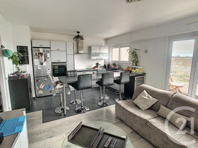 Appartement F3 à vendre - 3 pièces - 62.18 m2 - ST DENIS - 93 - ILE-DE-FRANCE - Century 21 Riva Immobilier Appartement F3 à vendre - 3 pièces - 62.18 m2 - ST DENIS - 93 - ILE-DE-FRANCE - Century 21 Riva Immobilier