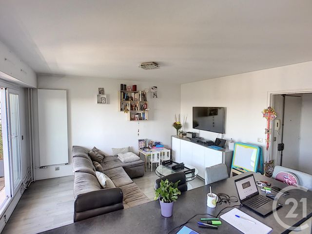 Appartement F3 à vendre - 3 pièces - 62.18 m2 - ST DENIS - 93 - ILE-DE-FRANCE - Century 21 Riva Immobilier Appartement F3 à vendre - 3 pièces - 62.18 m2 - ST DENIS - 93 - ILE-DE-FRANCE - Century 21 Riva Immobilier