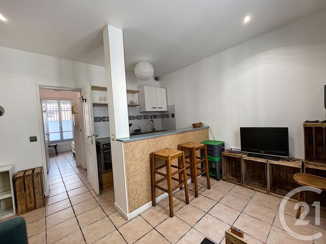 Appartement F2 à vendre - 2 pièces - 26.9 m2 - ST DENIS - 93 - ILE-DE-FRANCE - Century 21 Riva Immobilier Appartement F2 à vendre - 2 pièces - 26.9 m2 - ST DENIS - 93 - ILE-DE-FRANCE - Century 21 Riva Immobilier