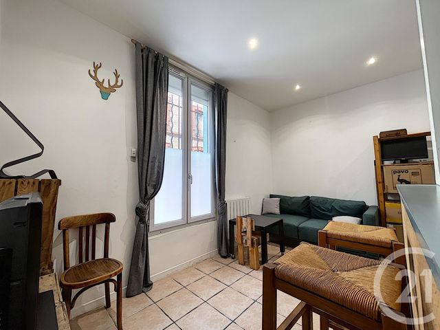 Appartement F2 à vendre - 2 pièces - 26.9 m2 - ST DENIS - 93 - ILE-DE-FRANCE - Century 21 Riva Immobilier Appartement F2 à vendre - 2 pièces - 26.9 m2 - ST DENIS - 93 - ILE-DE-FRANCE - Century 21 Riva Immobilier