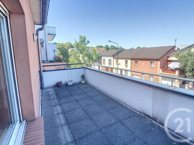Appartement Triplex à vendre - 4 pièces - 87.5 m2 - ST DENIS - 93 - ILE-DE-FRANCE - Century 21 Riva Immobilier Appartement Triplex à vendre - 4 pièces - 87.5 m2 - ST DENIS - 93 - ILE-DE-FRANCE - Century 21 Riva Immobilier