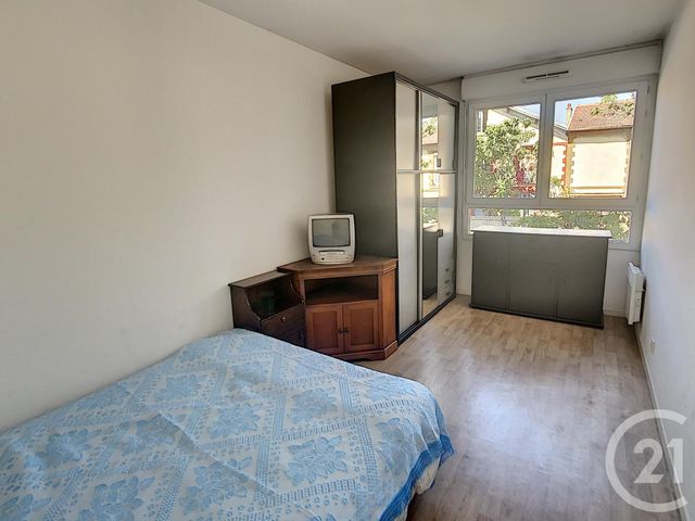 Appartement Triplex à vendre - 4 pièces - 87.5 m2 - ST DENIS - 93 - ILE-DE-FRANCE - Century 21 Riva Immobilier Appartement Triplex à vendre - 4 pièces - 87.5 m2 - ST DENIS - 93 - ILE-DE-FRANCE - Century 21 Riva Immobilier