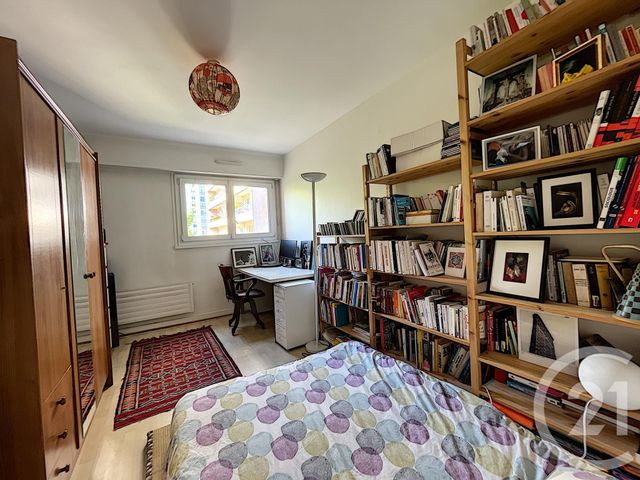 Afficher la photo en grand Appartement F3 à vendre - 3 pièces - 61.88 m2 - ST DENIS - 93 - ILE-DE-FRANCE - Century 21 Riva Immobilier
