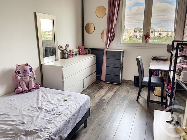 Afficher la photo en grand Appartement F5 à vendre - 5 pièces - 102.0 m2 - L ILE ST DENIS - 93 - ILE-DE-FRANCE - Century 21 Riva Immobilier