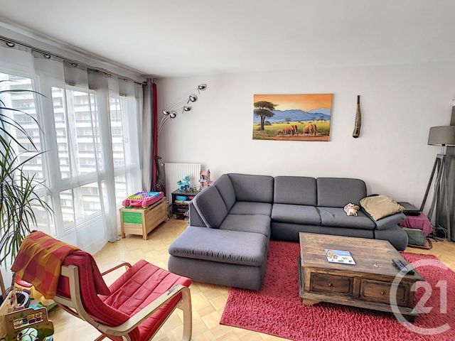 Appartement F4 à vendre - 4 pièces - 79.23 m2 - ST DENIS - 93 - ILE-DE-FRANCE - Century 21 Riva Immobilier Appartement F4 à vendre - 4 pièces - 79.23 m2 - ST DENIS - 93 - ILE-DE-FRANCE - Century 21 Riva Immobilier