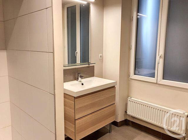 Appartement T1 à louer - 1 pièce - 29.0 m2 - ST DENIS - 93 - ILE-DE-FRANCE - Century 21 Riva Immobilier Appartement T1 à louer - 1 pièce - 29.0 m2 - ST DENIS - 93 - ILE-DE-FRANCE - Century 21 Riva Immobilier