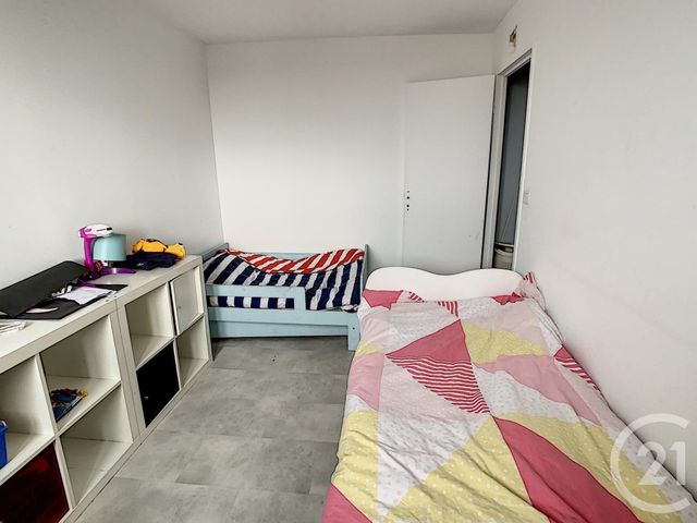 Afficher la photo en grand Appartement F5 à vendre - 5 pièces - 119.47 m2 - ST DENIS - 93 - ILE-DE-FRANCE - Century 21 Riva Immobilier