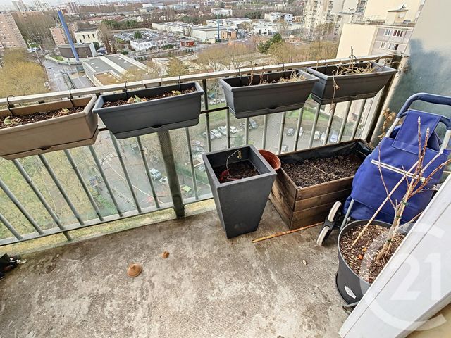 Afficher la photo en grand Appartement F5 à vendre - 5 pièces - 119.47 m2 - ST DENIS - 93 - ILE-DE-FRANCE - Century 21 Riva Immobilier