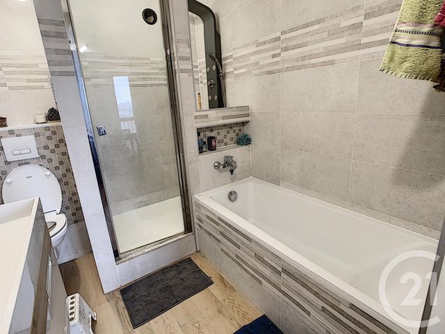 Afficher la photo en grand Appartement F5 à vendre - 5 pièces - 119.47 m2 - ST DENIS - 93 - ILE-DE-FRANCE - Century 21 Riva Immobilier