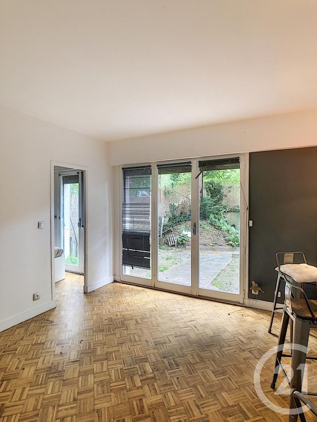 Afficher la photo en grand Appartement F2 à vendre - 2 pièces - 39.66 m2 - ST DENIS - 93 - ILE-DE-FRANCE - Century 21 Riva Immobilier