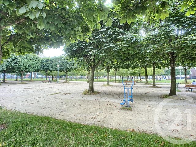 Afficher la photo en grand Appartement F4 à vendre - 4 pièces - 78.02 m2 - ST DENIS - 93 - ILE-DE-FRANCE - Century 21 Riva Immobilier