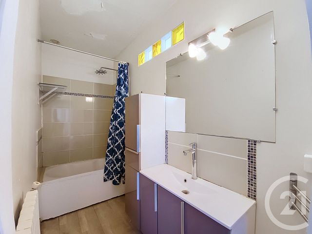 Appartement F2 à vendre - 2 pièces - 42.08 m2 - ST DENIS - 93 - ILE-DE-FRANCE - Century 21 Riva Immobilier