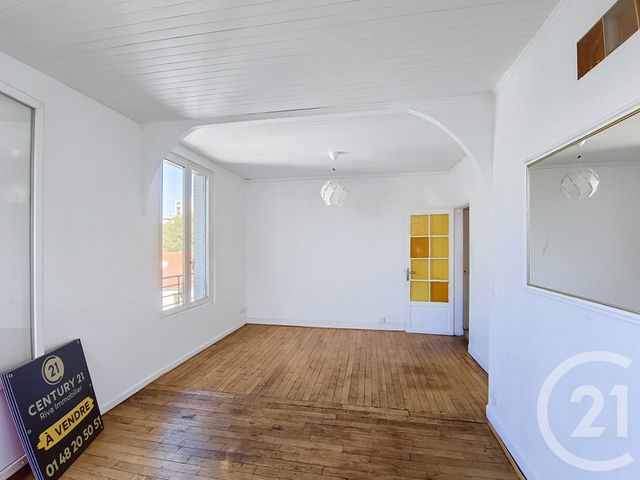 Appartement F2 à vendre - 2 pièces - 42.08 m2 - ST DENIS - 93 - ILE-DE-FRANCE - Century 21 Riva Immobilier