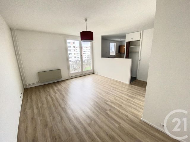 Appartement F2 à vendre - 2 pièces - 50.95 m2 - ST DENIS - 93 - ILE-DE-FRANCE - Century 21 Riva Immobilier