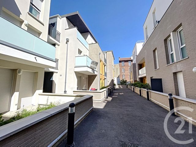 Appartement F3 à vendre - 3 pièces - 55.45 m2 - ST DENIS - 93 - ILE-DE-FRANCE - Century 21 Riva Immobilier