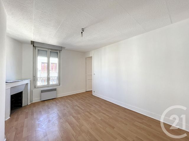 Appartement F4 à vendre - 4 pièces - 64.18 m2 - ST DENIS - 93 - ILE-DE-FRANCE - Century 21 Riva Immobilier