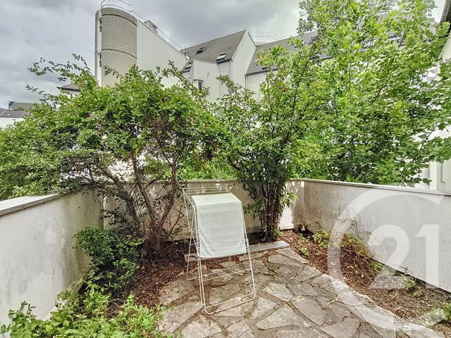 Afficher la photo en grand Appartement F2 à vendre - 2 pièces - 65.99 m2 - ST DENIS - 93 - ILE-DE-FRANCE - Century 21 Riva Immobilier