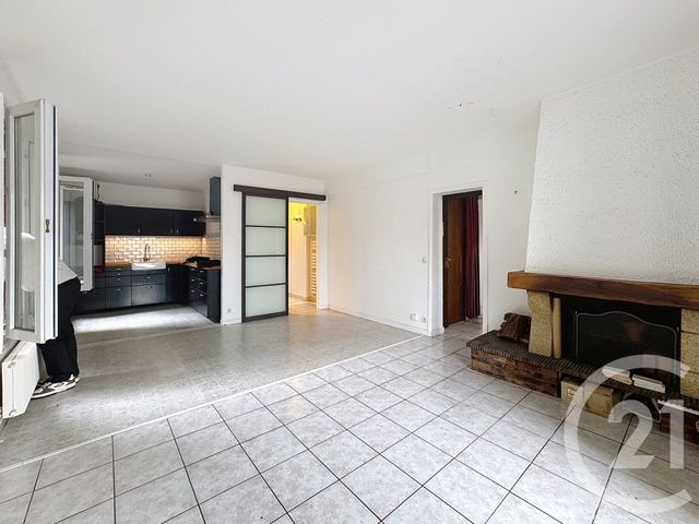 Appartement F3 à vendre - 3 pièces - 57.4 m2 - L ILE ST DENIS - 93 - ILE-DE-FRANCE - Century 21 Riva Immobilier