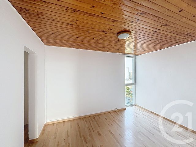 Appartement F3 à vendre - 3 pièces - 55.73 m2 - ST DENIS - 93 - ILE-DE-FRANCE - Century 21 Riva Immobilier