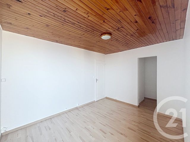 Appartement F3 à vendre - 3 pièces - 55.73 m2 - ST DENIS - 93 - ILE-DE-FRANCE - Century 21 Riva Immobilier