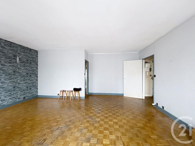 Afficher la photo en grand Appartement F4 à vendre - 4 pièces - 72.55 m2 - ST DENIS - 93 - ILE-DE-FRANCE - Century 21 Riva Immobilier