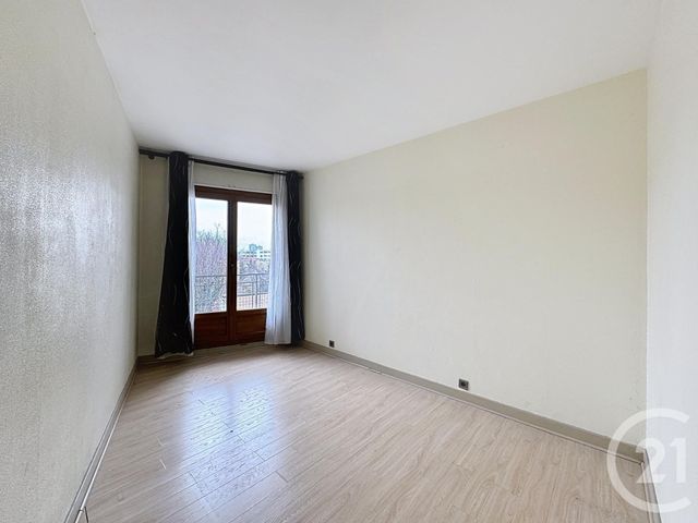 Afficher la photo en grand Appartement F4 à vendre - 4 pièces - 72.55 m2 - ST DENIS - 93 - ILE-DE-FRANCE - Century 21 Riva Immobilier