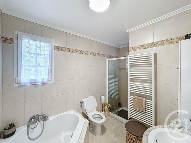 maison à vendre - 5 pièces - 91.6 m2 - ST DENIS - 93 - ILE-DE-FRANCE - Century 21 Riva Immobilier