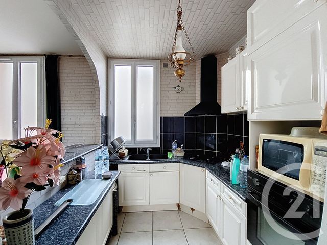 Appartement F4 à vendre - 4 pièces - 97.3 m2 - ST DENIS - 93 - ILE-DE-FRANCE - Century 21 Riva Immobilier