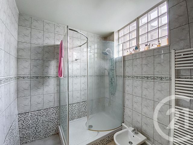 Appartement F4 à vendre - 4 pièces - 97.3 m2 - ST DENIS - 93 - ILE-DE-FRANCE - Century 21 Riva Immobilier