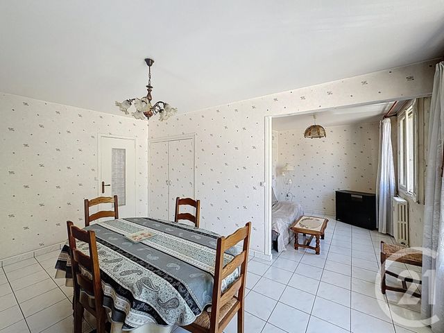 Appartement F4 à vendre - 4 pièces - 66.97 m2 - ST DENIS - 93 - ILE-DE-FRANCE - Century 21 Riva Immobilier