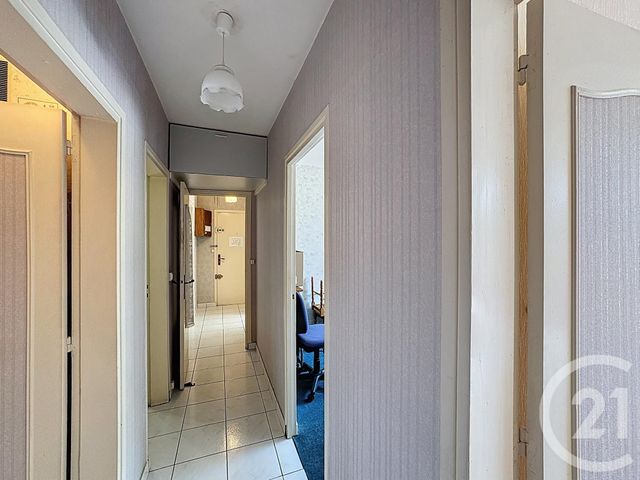 Appartement F4 à vendre - 4 pièces - 66.97 m2 - ST DENIS - 93 - ILE-DE-FRANCE - Century 21 Riva Immobilier