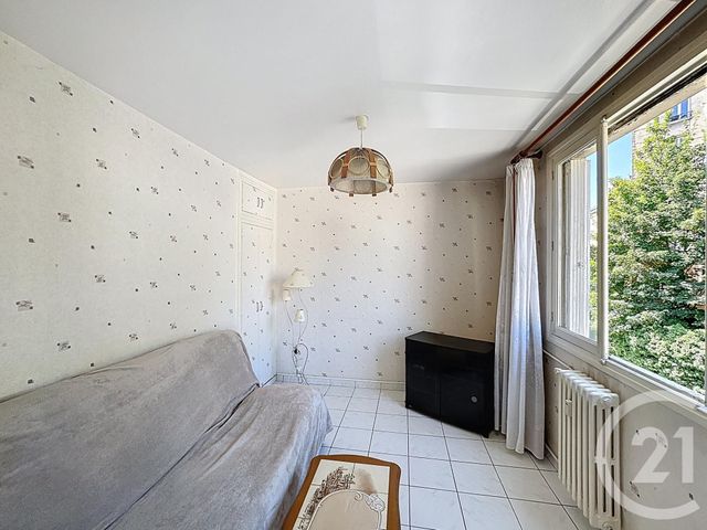 Appartement F4 à vendre - 4 pièces - 66.97 m2 - ST DENIS - 93 - ILE-DE-FRANCE - Century 21 Riva Immobilier