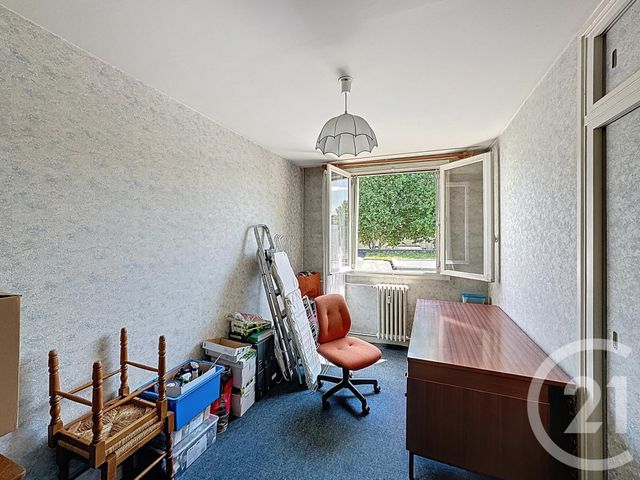 Appartement F4 à vendre - 4 pièces - 66.97 m2 - ST DENIS - 93 - ILE-DE-FRANCE - Century 21 Riva Immobilier