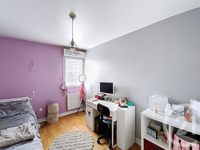 Appartement F4 à vendre - 4 pièces - 75.91 m2 - ST DENIS - 93 - ILE-DE-FRANCE - Century 21 Riva Immobilier