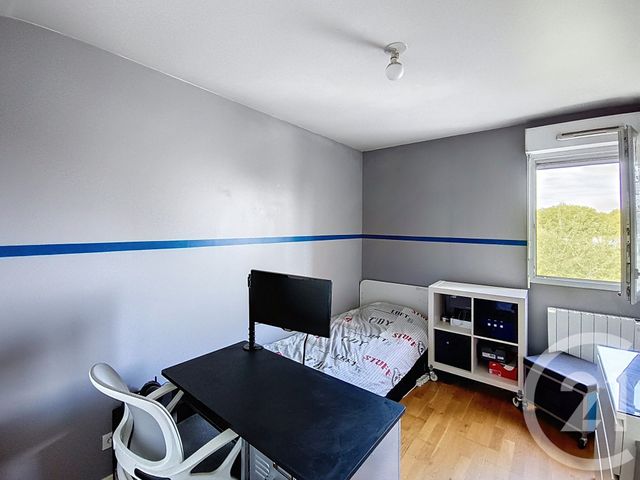 Appartement F4 à vendre - 4 pièces - 75.91 m2 - ST DENIS - 93 - ILE-DE-FRANCE - Century 21 Riva Immobilier