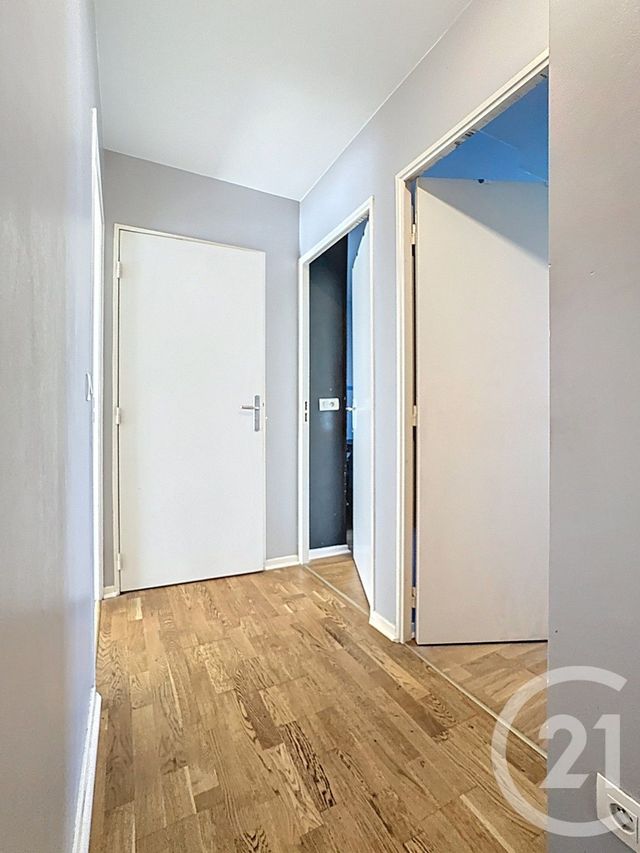 Appartement F4 à vendre - 4 pièces - 75.91 m2 - ST DENIS - 93 - ILE-DE-FRANCE - Century 21 Riva Immobilier